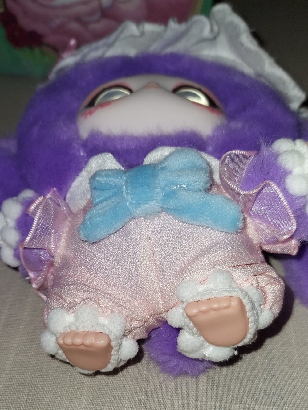 Hug Me Samael Magic Wardrobe Series Plush Doll Keychain - Picture 6 of 7